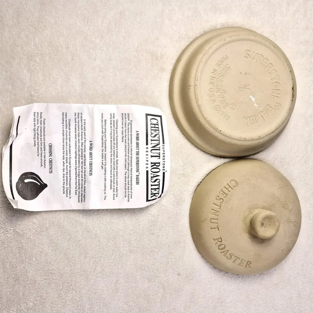 SUPERSTONE Bake & Serve, Sassafras. 1993 Lidded Chestnut/Garlic Roaster.